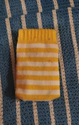 Funda móvil rayas amarillo y blanco