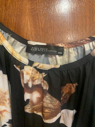 Vestido flores negro y multicolor