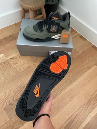 Jordan 4 Retro OG x Undefeated 