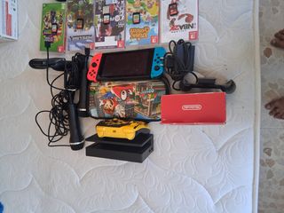Nintendo Switch + Accesorios y Juegos +2 micrófono