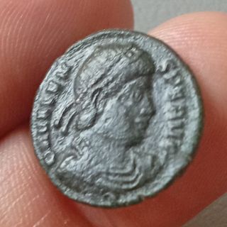≡ Preciosa Moneda romana Emperador Valentiniano I