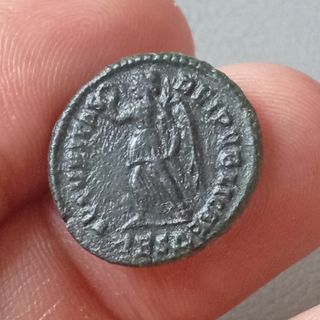 ≡ Preciosa Moneda romana Emperador Valentiniano I