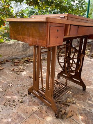 Mueble Singer para máquina de coser