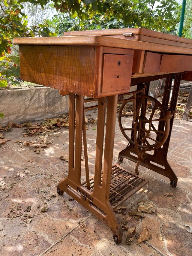 Mueble Singer para máquina de coser