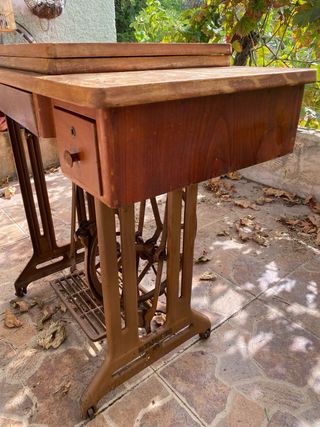 Mueble Singer para máquina de coser