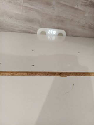 Estantería blanca de madera