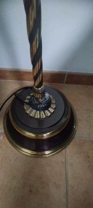 Lámpara de rincón preciosa