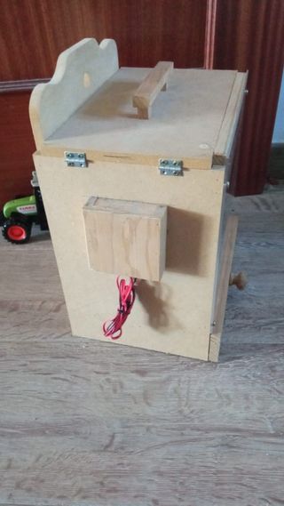 Educador de madera y cristal