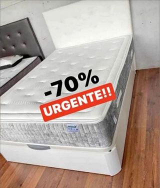 Cama con colchón y base tapizada