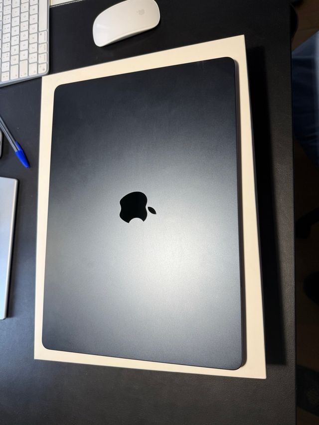 Macbook Air 15,3 M3 512GB Midnight