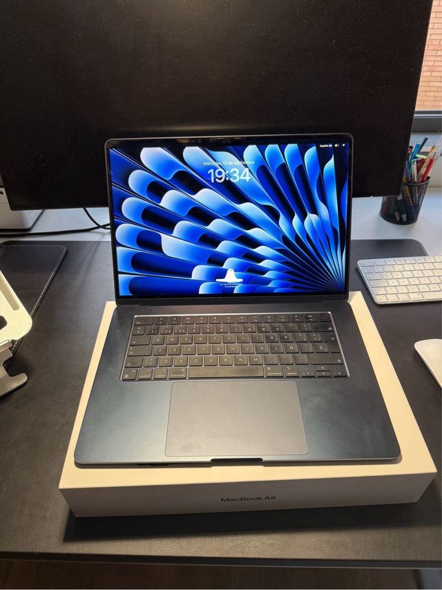 Macbook Air 15,3 M3 512GB Midnight