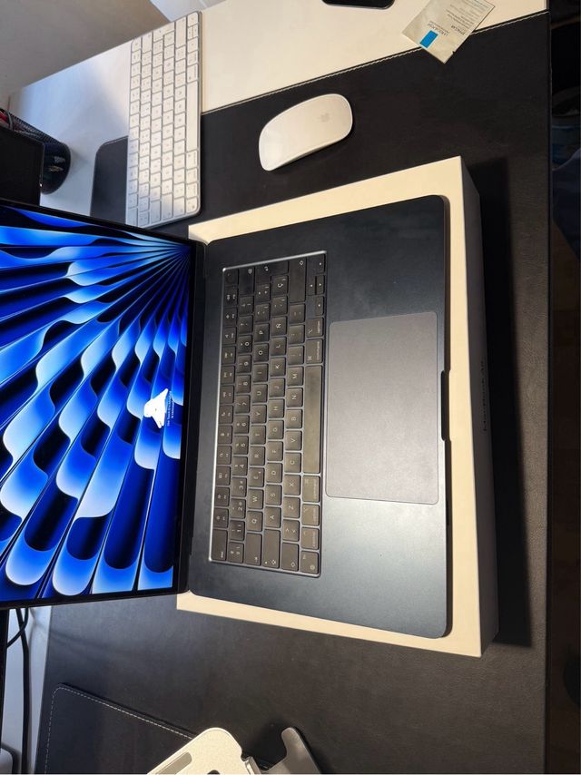 Macbook Air 15,3 M3 512GB Midnight