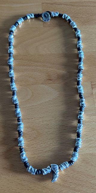 Collar Hombre Uno de 50 Plata y Cuero.