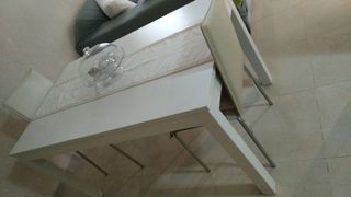 Mesa de comedor blanca