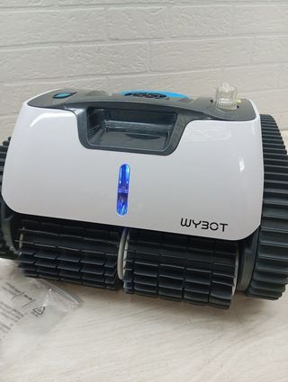 Robot limpiafondos WYBOT piscina inalámbrico