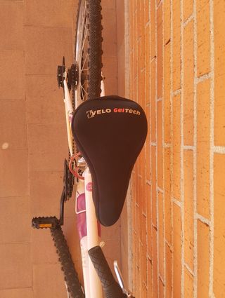 Bicicleta infantil blanca