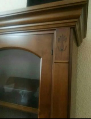 Mueble de salón madera y cristal