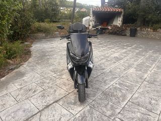 Moto Yamaha NMAX 125cc