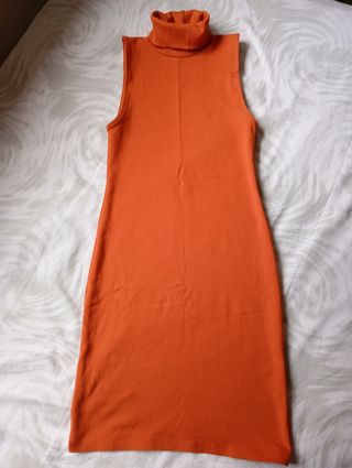 Vestido naranja sin mangas