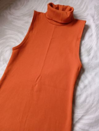 Vestido naranja sin mangas
