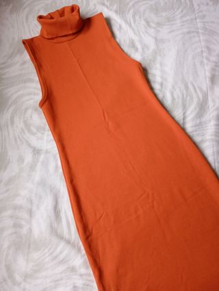 Vestido naranja sin mangas