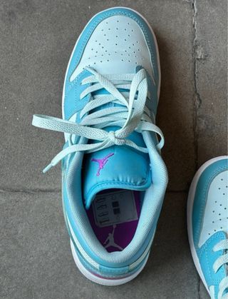 Zapatillas Jordan Azul y Morado