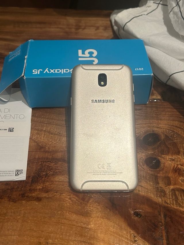 Samsung Galaxy J5 2017 Oro Completo