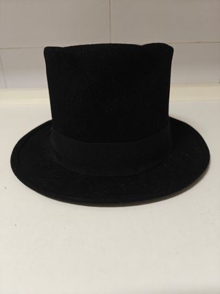 Sombrero de copa negro