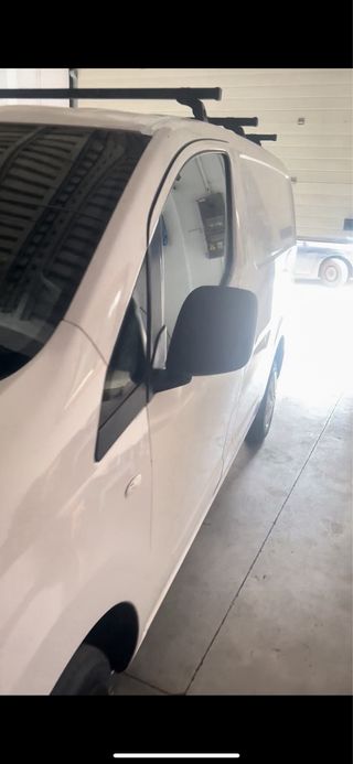 Nissan NV200 2012