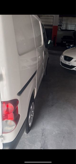 Nissan NV200 2012