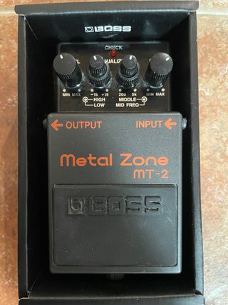 Boss MT-2 Metal Zone Pedal de Guitarra