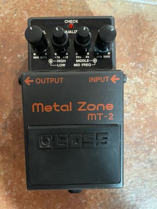 Boss MT-2 Metal Zone Pedal de Guitarra