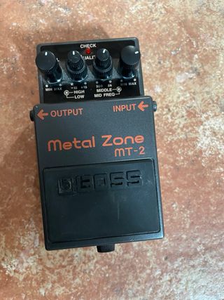 Boss MT-2 Metal Zone Pedal de Guitarra