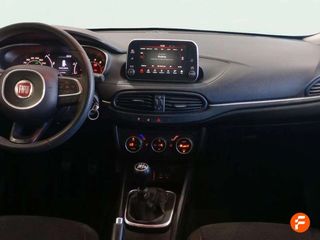 Fiat Tipo 1.4 16v Easy 70kW (95CV) gasolina 5p.