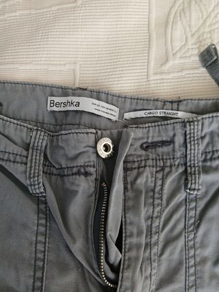 Pantalón cargo gris