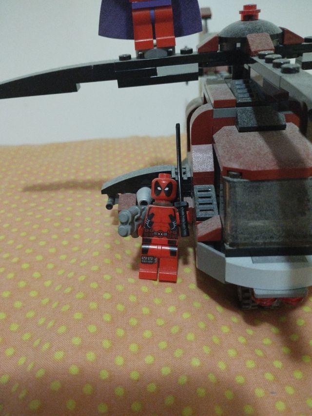 Lego 6866 - Helicóptero Deadpool