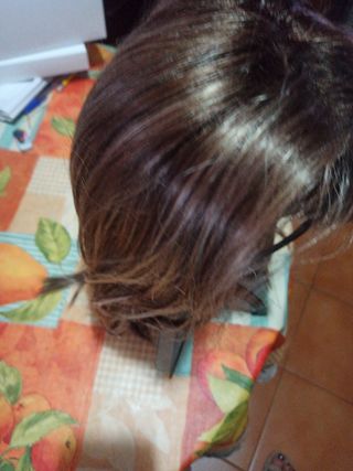 Peluca pelo sintético marrón y mo