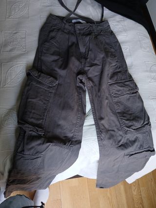 Pantalón cargo color chocolate