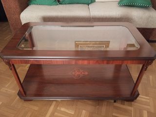 Mesita de té en madera y cristal