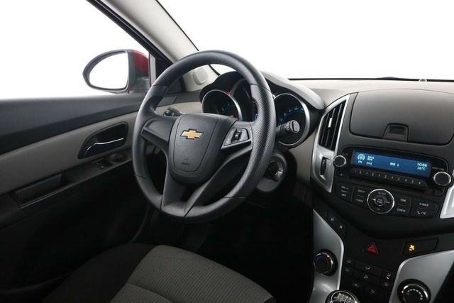 Chevrolet Cruze 1.6 LT