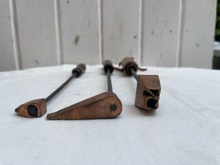 Herramientas de estaño antiguas