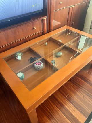 Mesa de centro de madera y cristal