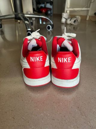 Zapatillas Nike Rojas y Blancas
