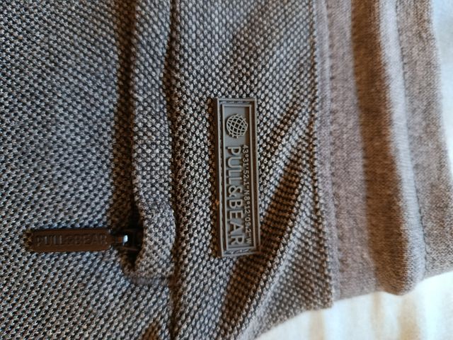 Pantalón deporte gris Pull&Bear talla XS