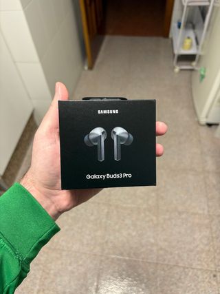 Samsung Galaxy Buds 3 Pro Nuevos Plata