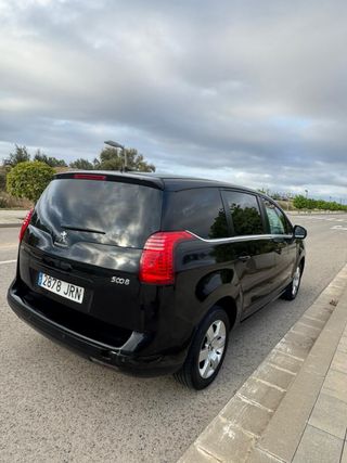 Peugeot 5008 2016 ETIQUETA C VERDE OCASION