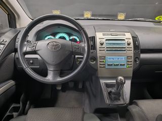 TOYOTA COROLLA VERSO LUNA D4D 136CV 2008