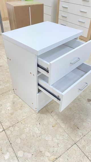 MESITA BLANCA CON 3 CAJONES NUEVA PARA DORMITORIO 