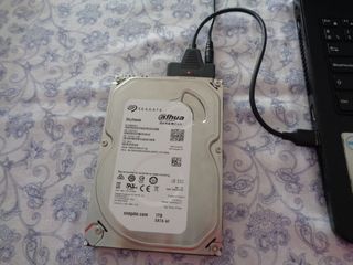 LETTORE DI DISCHI DA USB A SATA DA 3,5" E 2,5 (7€.)