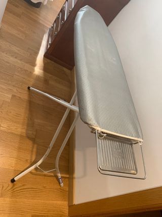 Mesa de planchar plegable